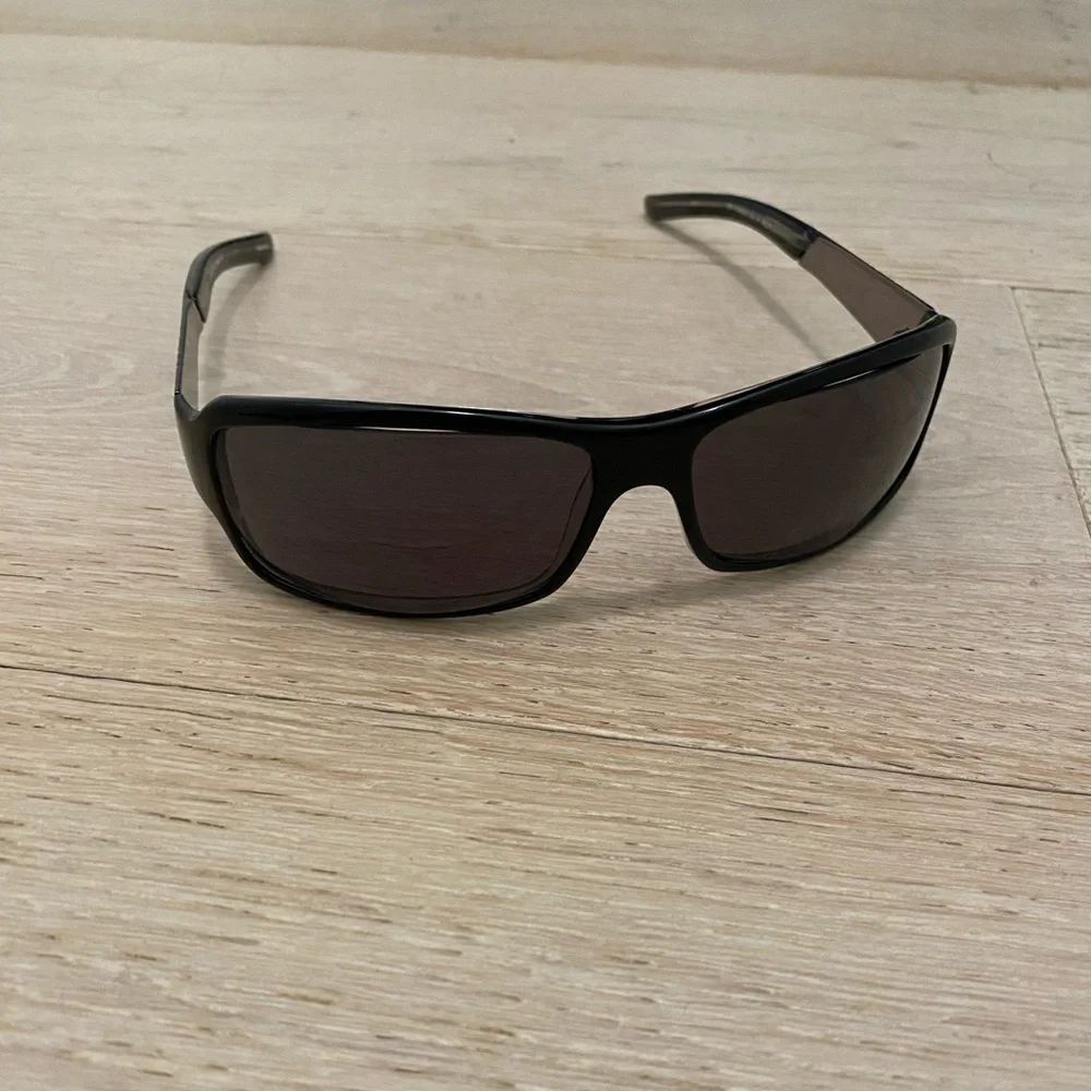 Burberry Black Wrap Sunglasses with Check Inside and on Arms 8436/S 58/14 Size - Picture 2 of 16